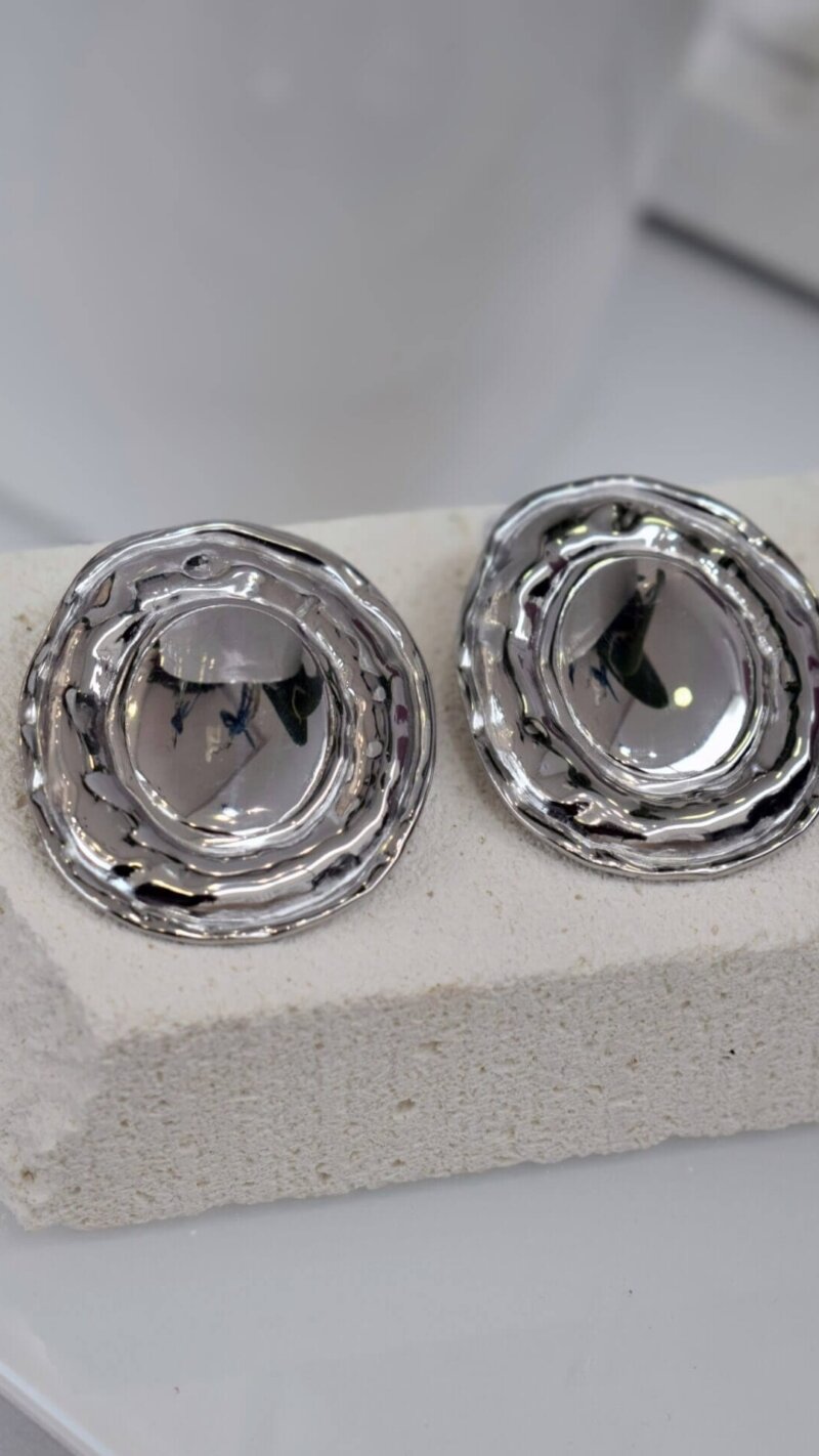 Οβάλ σκουλαρίκια