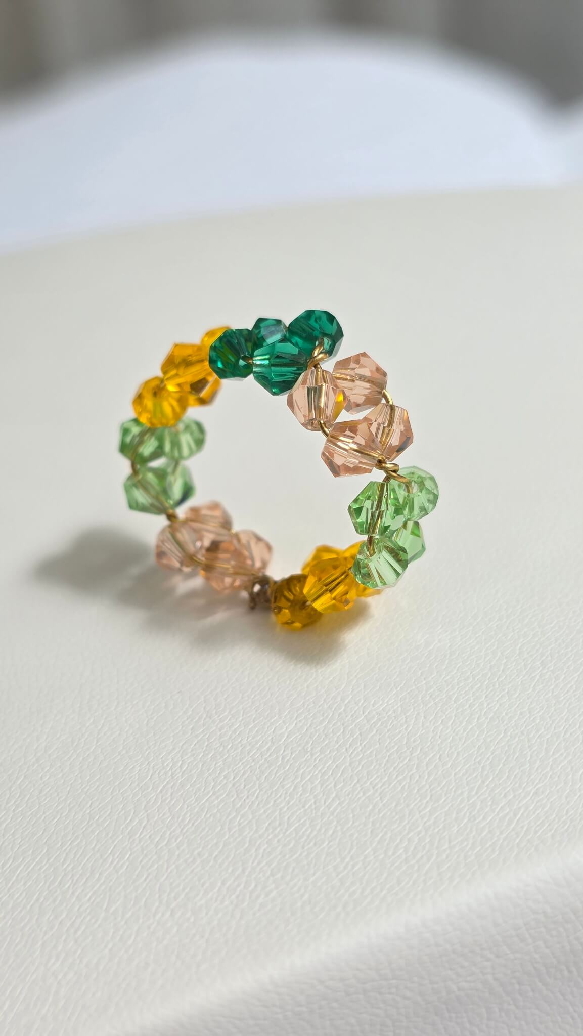 Δαχτυλιδι με γυαλινες χαντρες