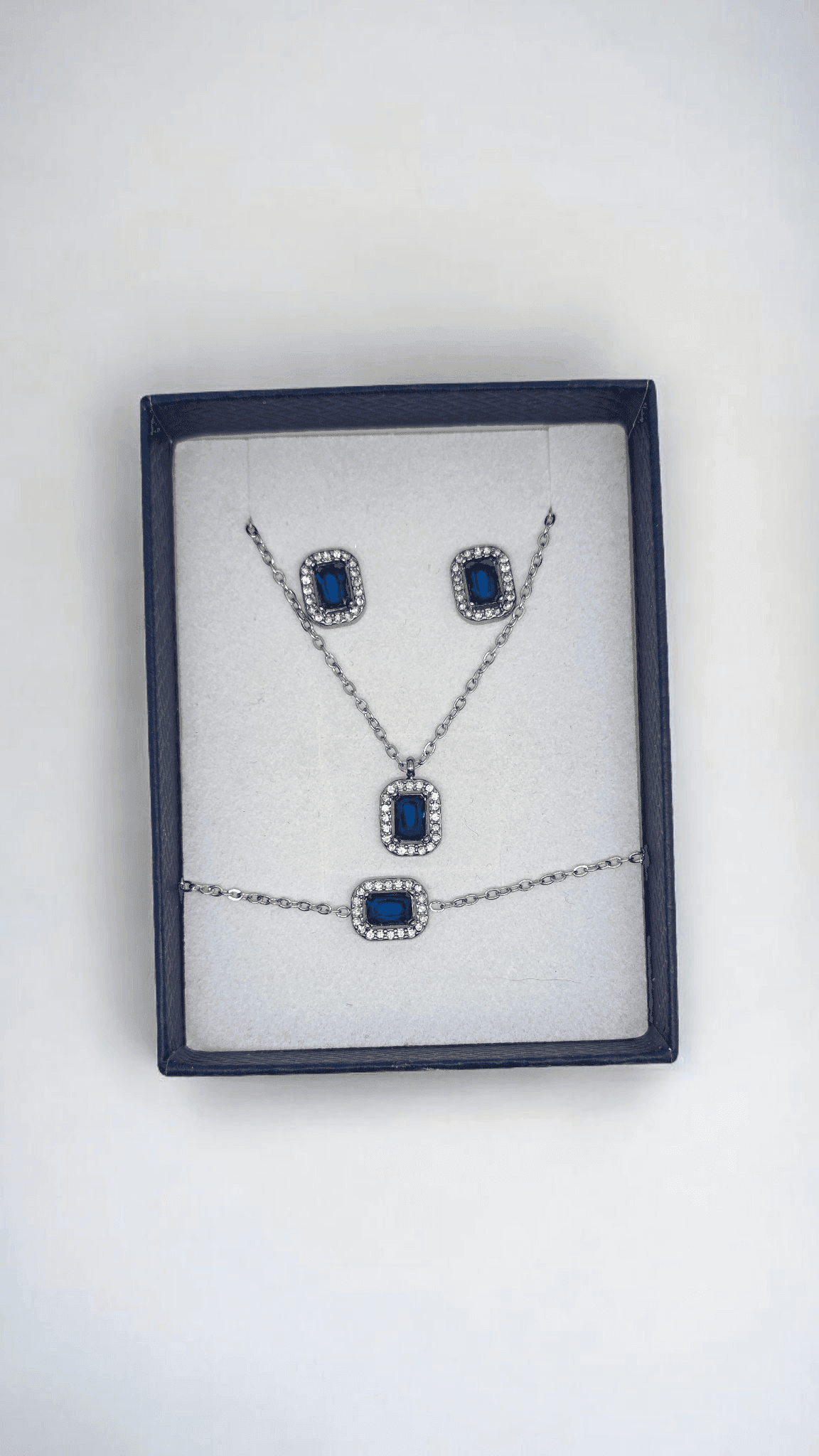 Ατσάλινο μπλε σετ κοσμημάτων – κολιέ, σκουλαρίκια & βραχιόλι με ορθογώνια ροζέτα