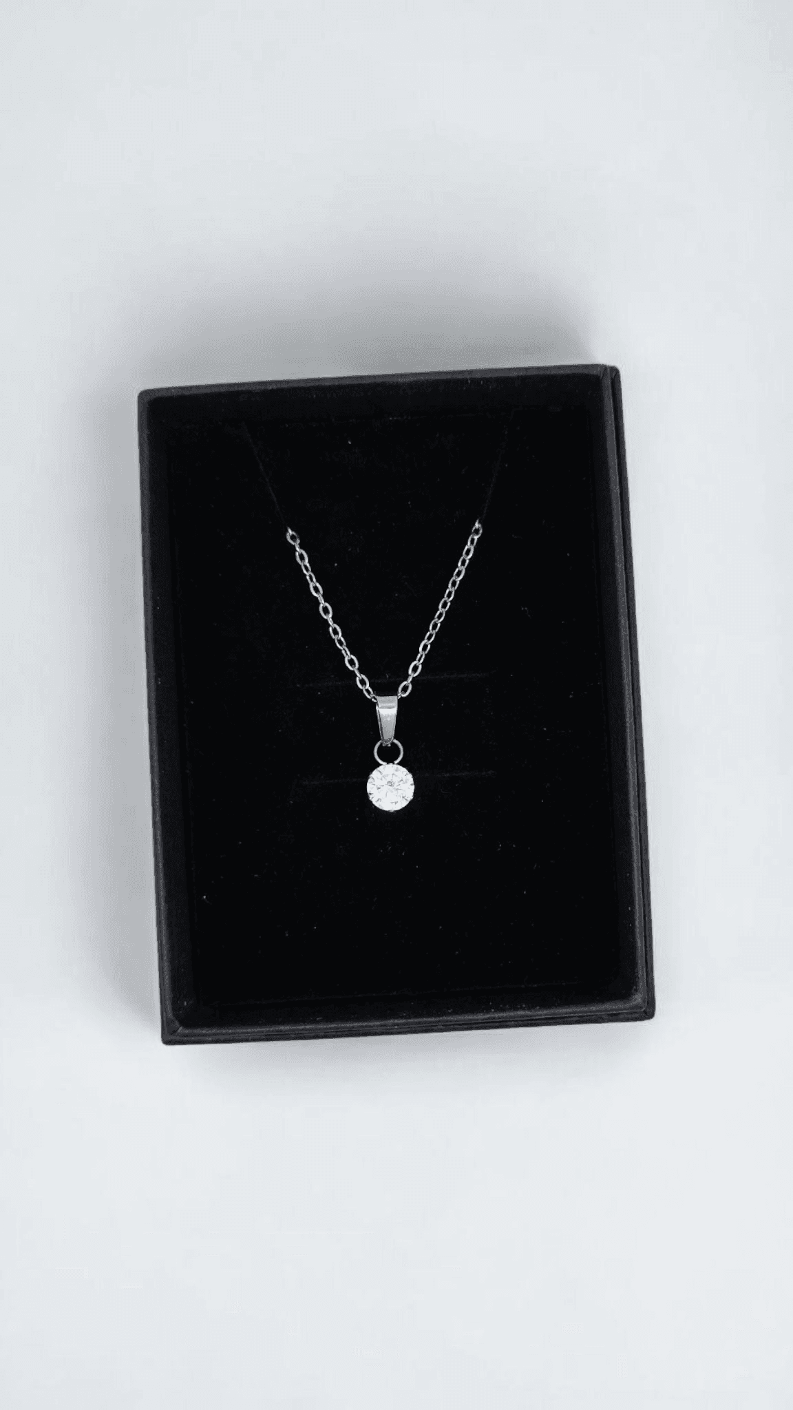 Κολιέ με λευκό ζιρκόν σε ατσάλινη αλυσίδα 40 cm