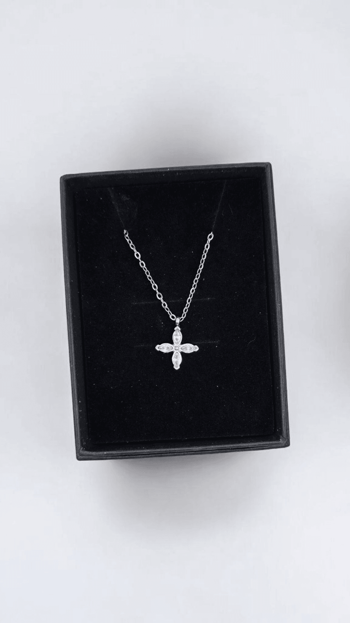 Κολιέ μικρός σταυρός με ζιρκόν σε ατσάλινη αλυσίδα 40 cm