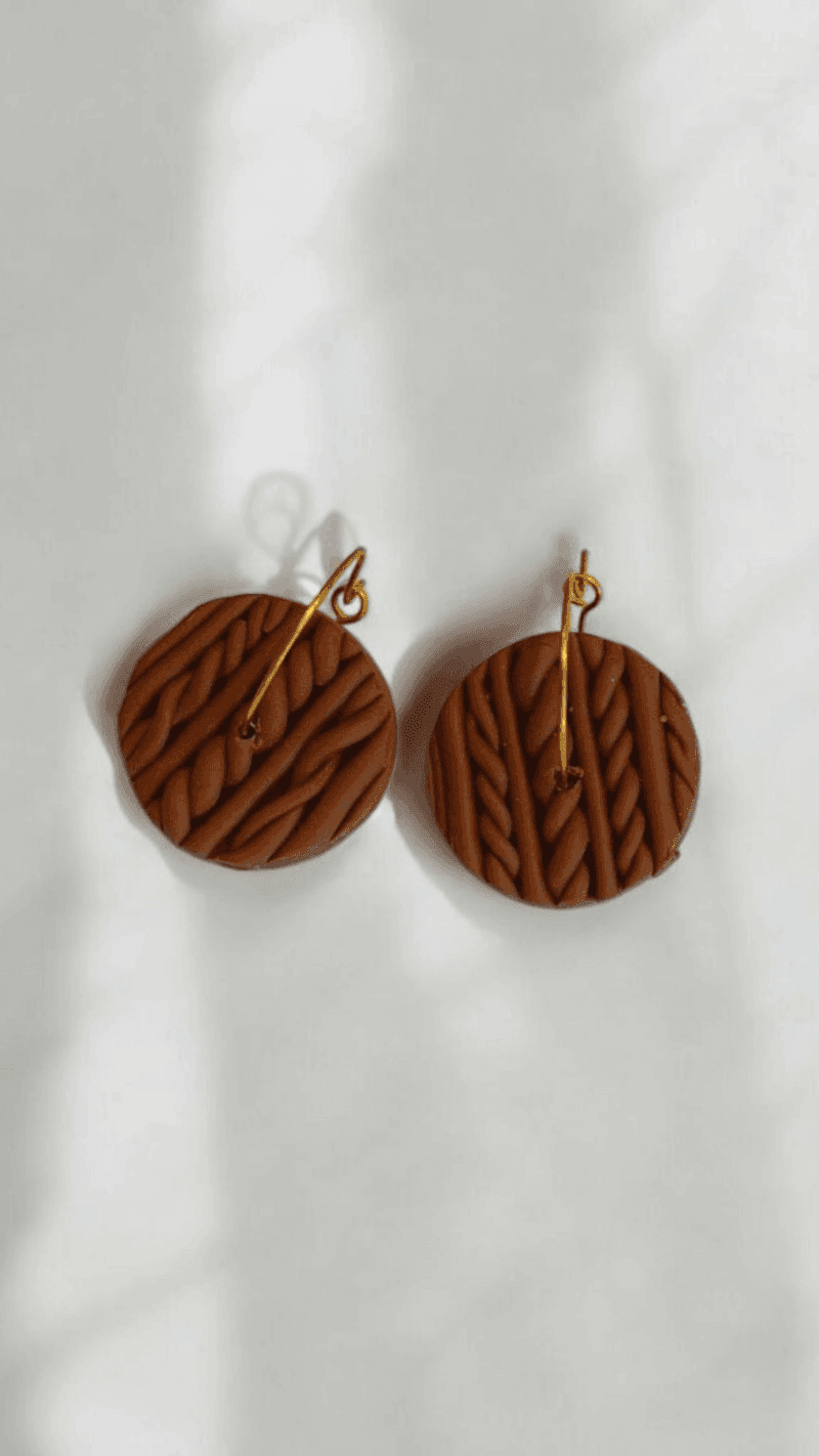 Χειροποίητα σκουλαρίκια από πολυμερικό πηλό με εφέ πλεκτού