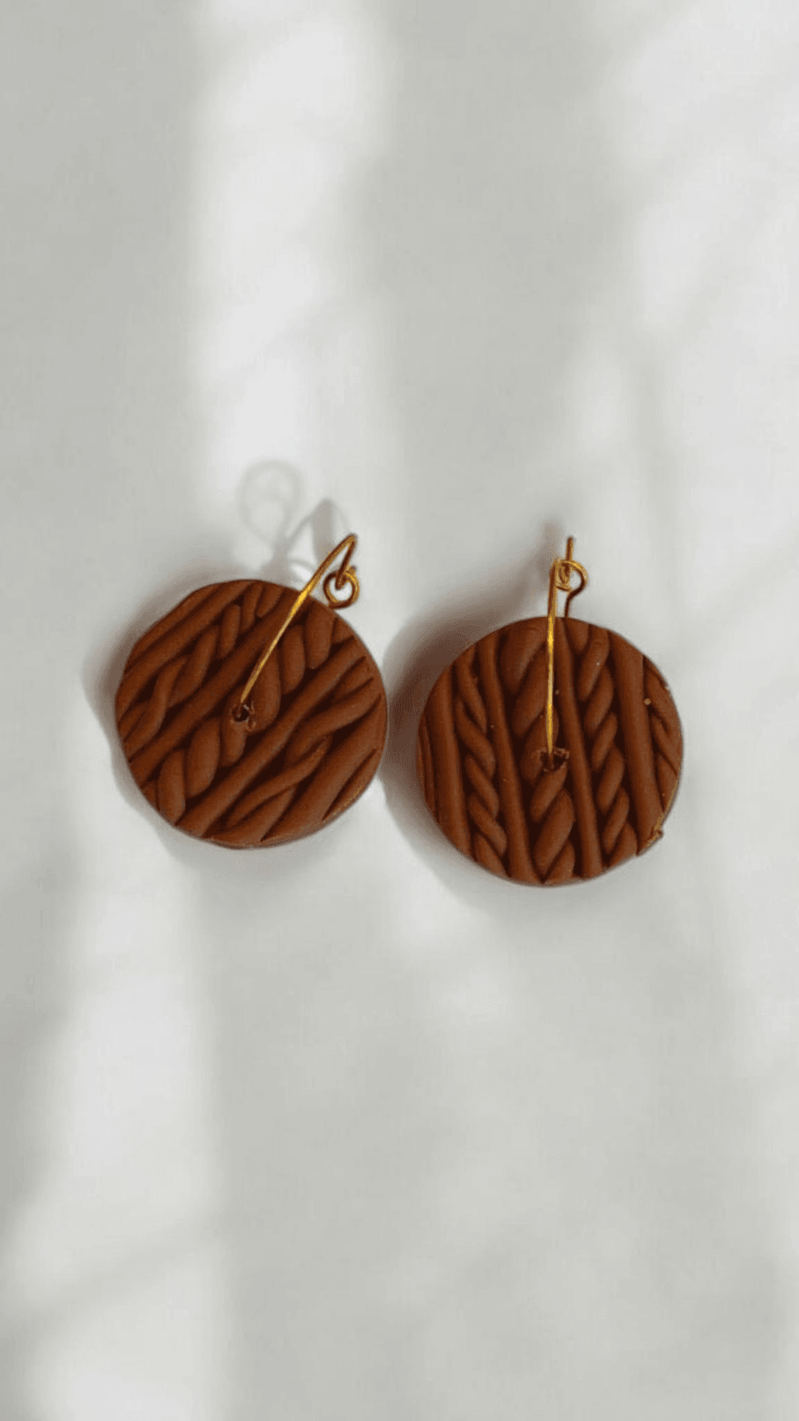 Χειροποίητα σκουλαρίκια από πολυμερικό πηλό με εφέ πλεκτού