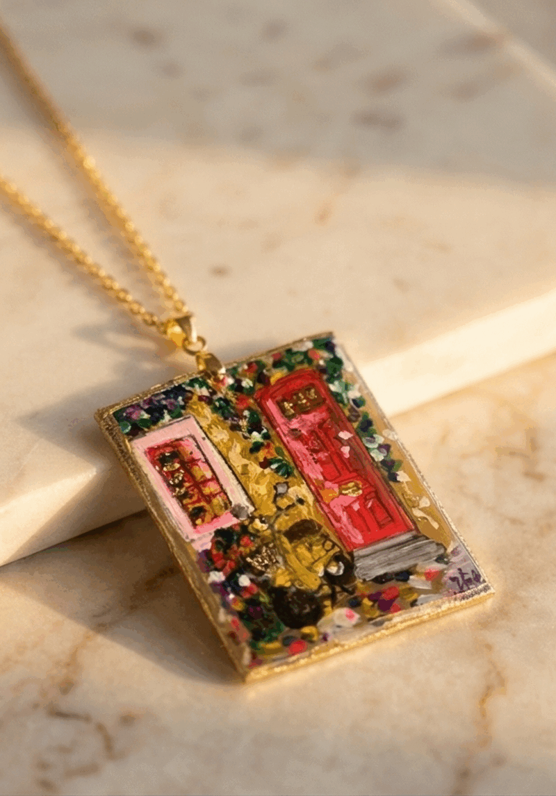 Χειροποίητο Κολιέ Μινιατούρα Μηχανής – Shrink Art Necklace με Ζωγραφισμένο Τοπίο