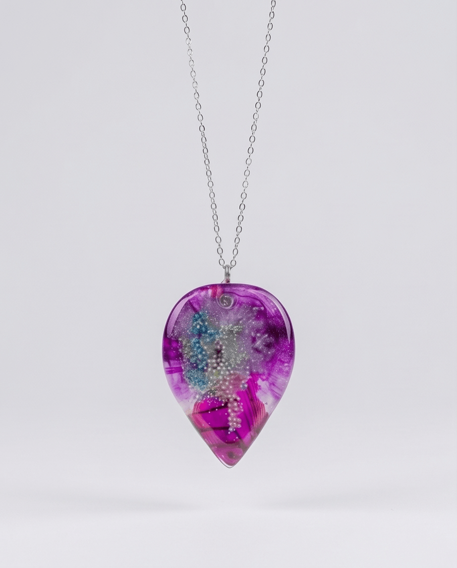 Χειροποίητο Μενταγιόν "Purple Galaxy" από Υγρό Γυαλί & Ατσάλινη Αλυσίδα - Vasiliki Mihali Jewelry