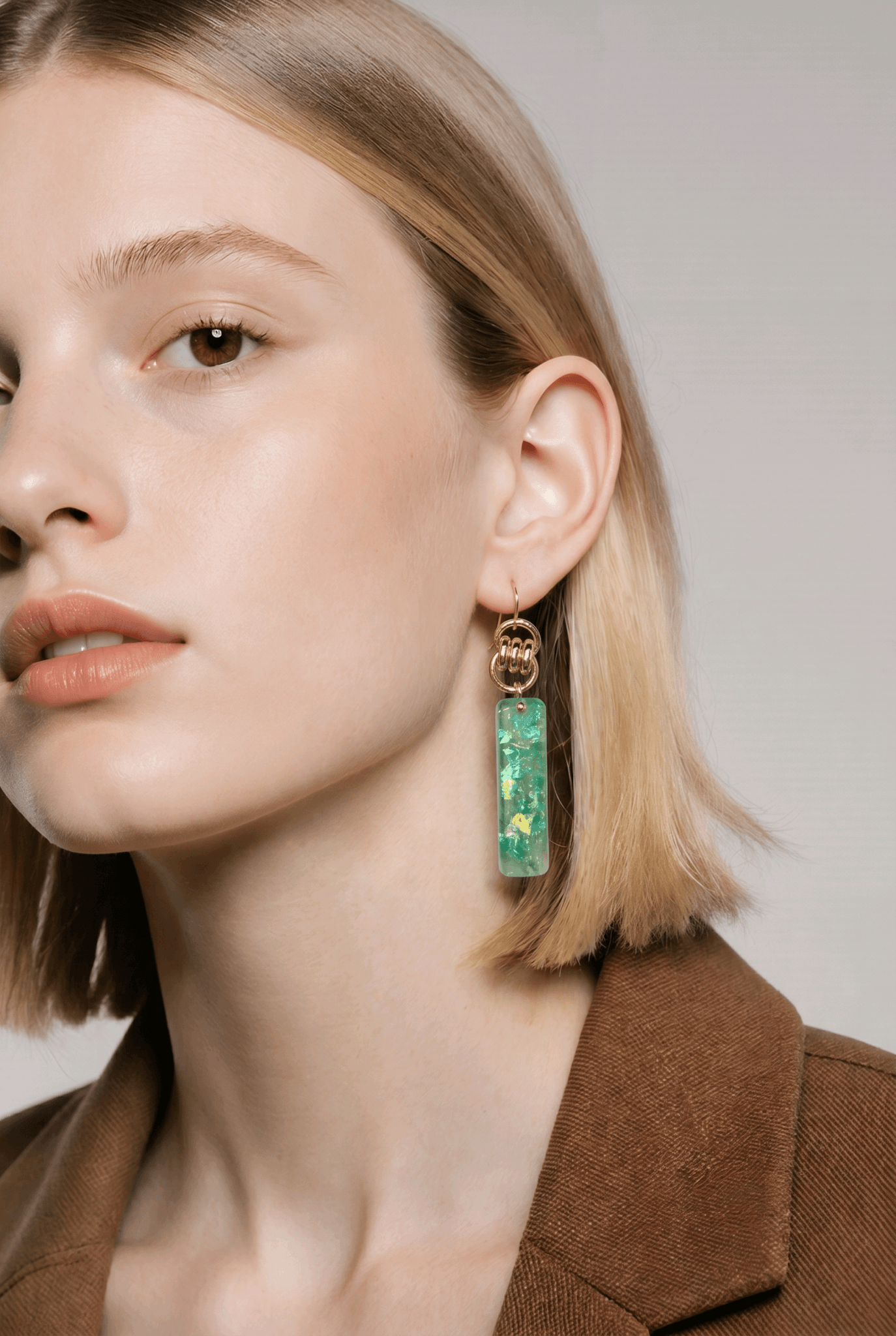 Χειροποίητα Σκουλαρίκια "Emerald Mosaic" από Υγρό Γυαλί & Χρυσό Ατσάλι - Vasiliki Mihali Jewelry