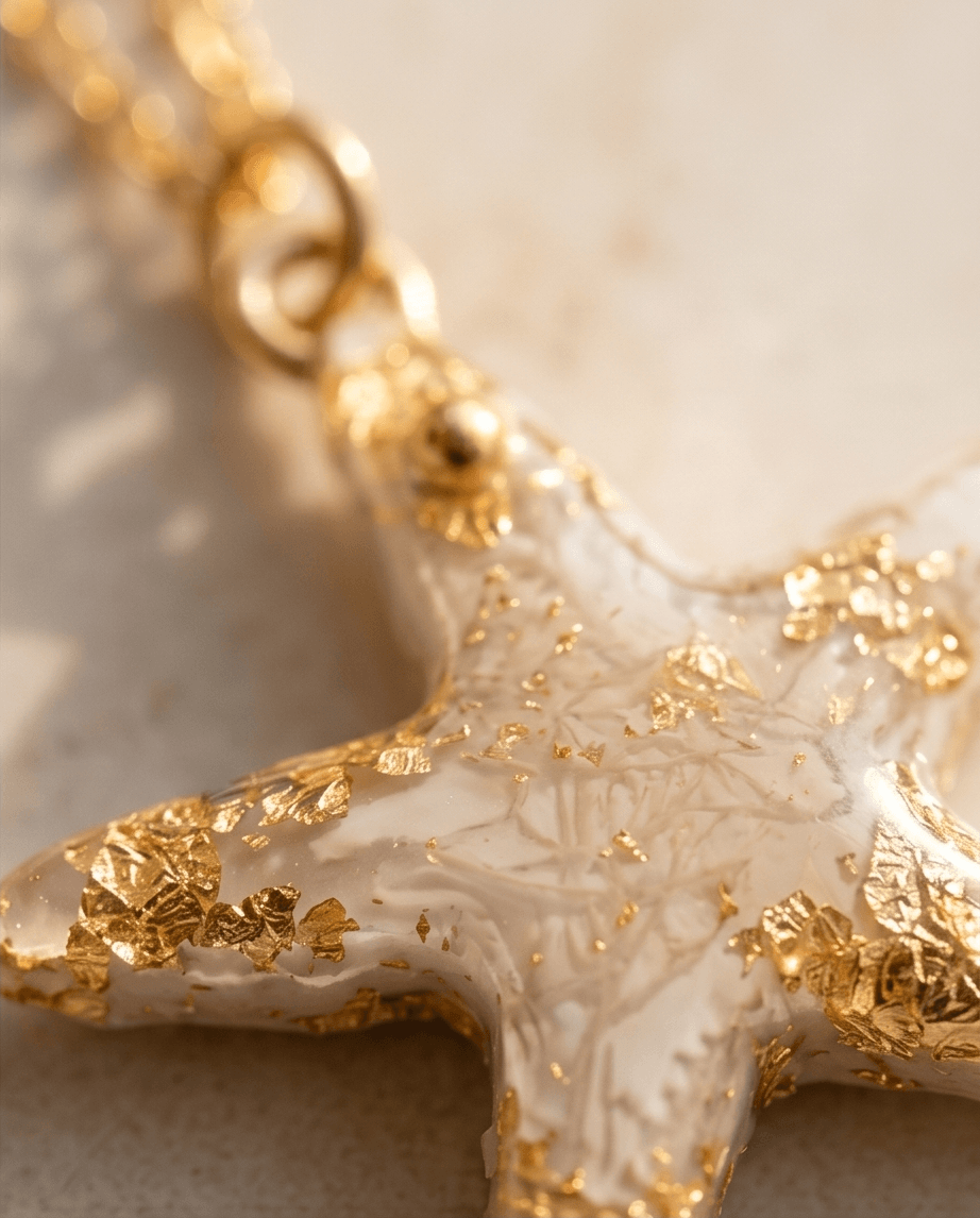 Χειροποίητο Ατσάλινο Κολιέ "Golden Starfish" με Αστερία από Υγρό Γυαλί - Vasiliki Mihali Jewelry - Image 3