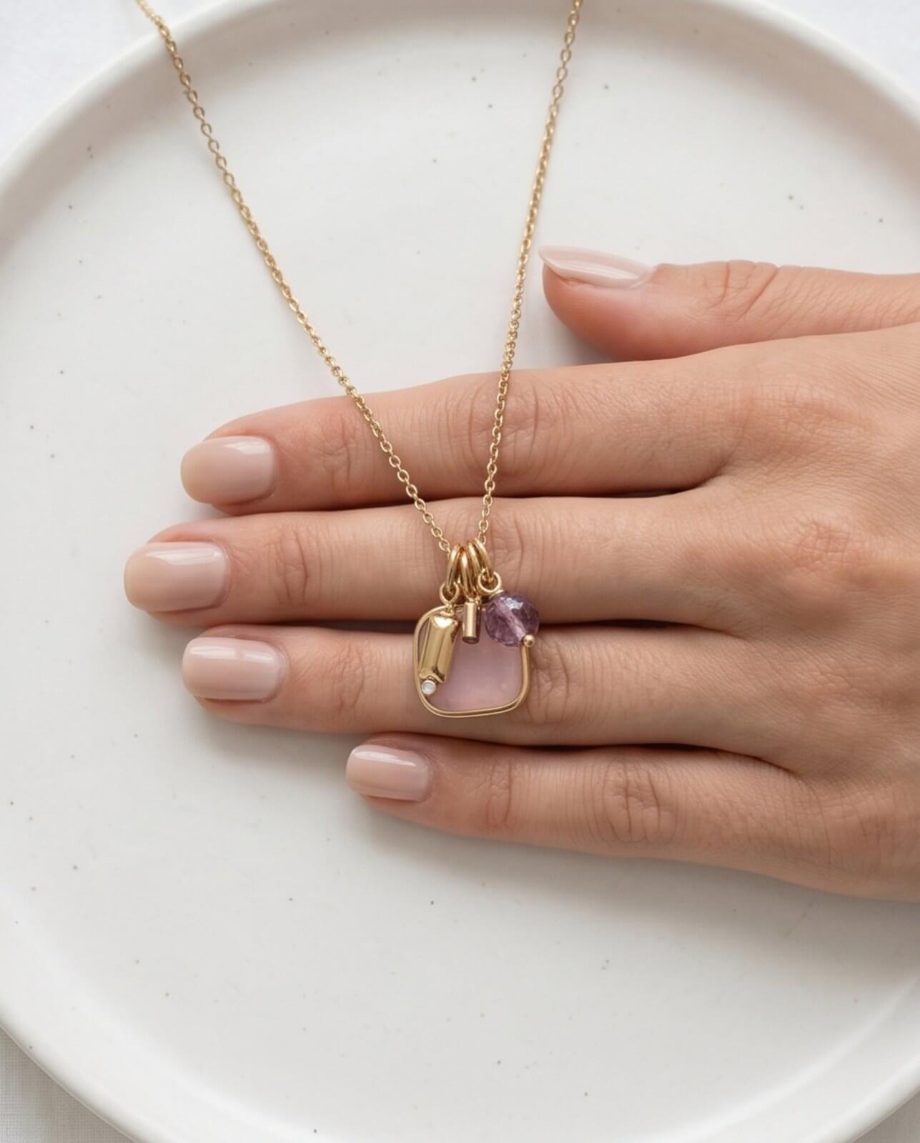 Χειροποίητο Κολιέ "Pastel Charms" με Ημιπολύτιμους Λίθους και Επιχρυσωμένα Στοιχεία - vasiliki Mihali jewelry - Image 3