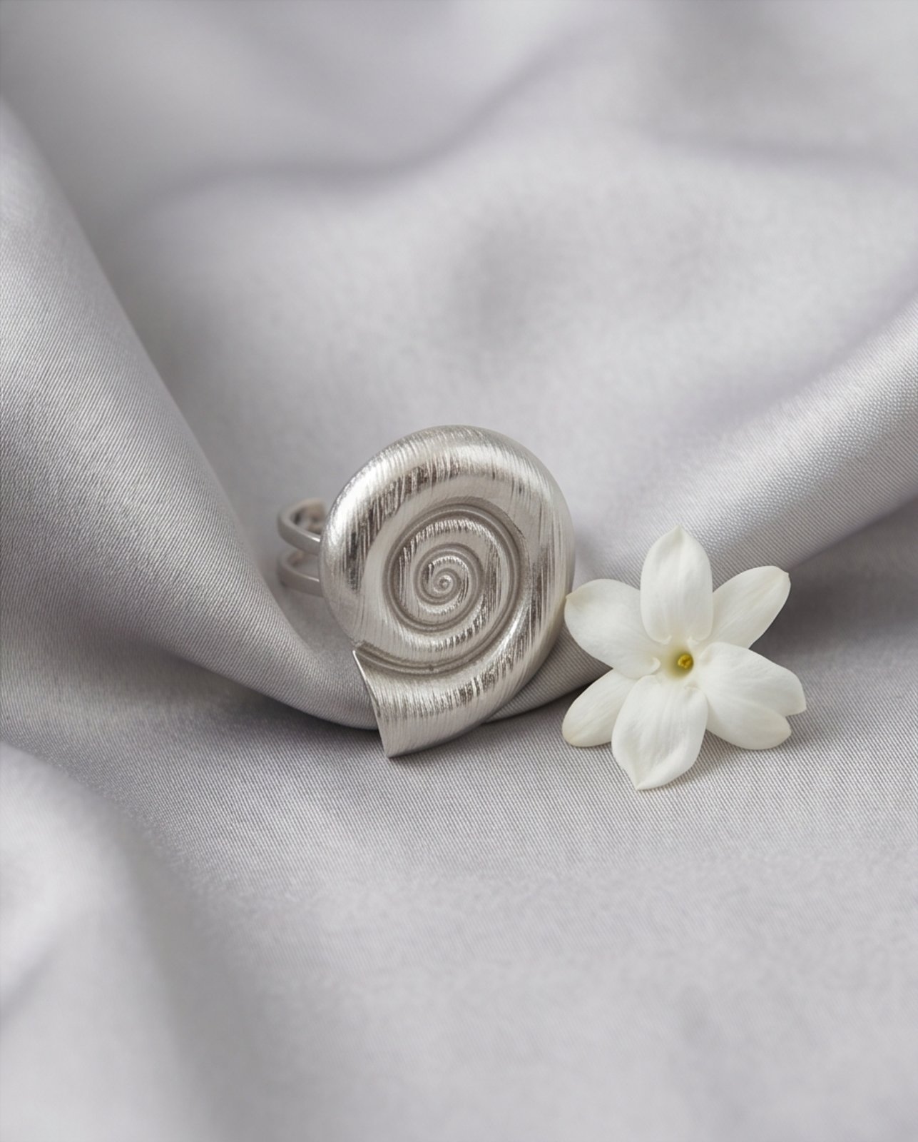 Χειροποίητο Ατσάλινο Δαχτυλίδι "Spiral Shell" με Ματ Φινίρισμα - vasiliki Mihali jewelry - Image 2