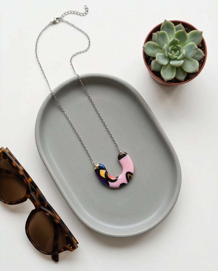 Χειροποίητο Κολιέ "Abstract Pink Horseshoe" από Ανοξείδωτο Ατσάλι και Υγρό Γυαλί - vasiliki Mihali jewelry - Image 3