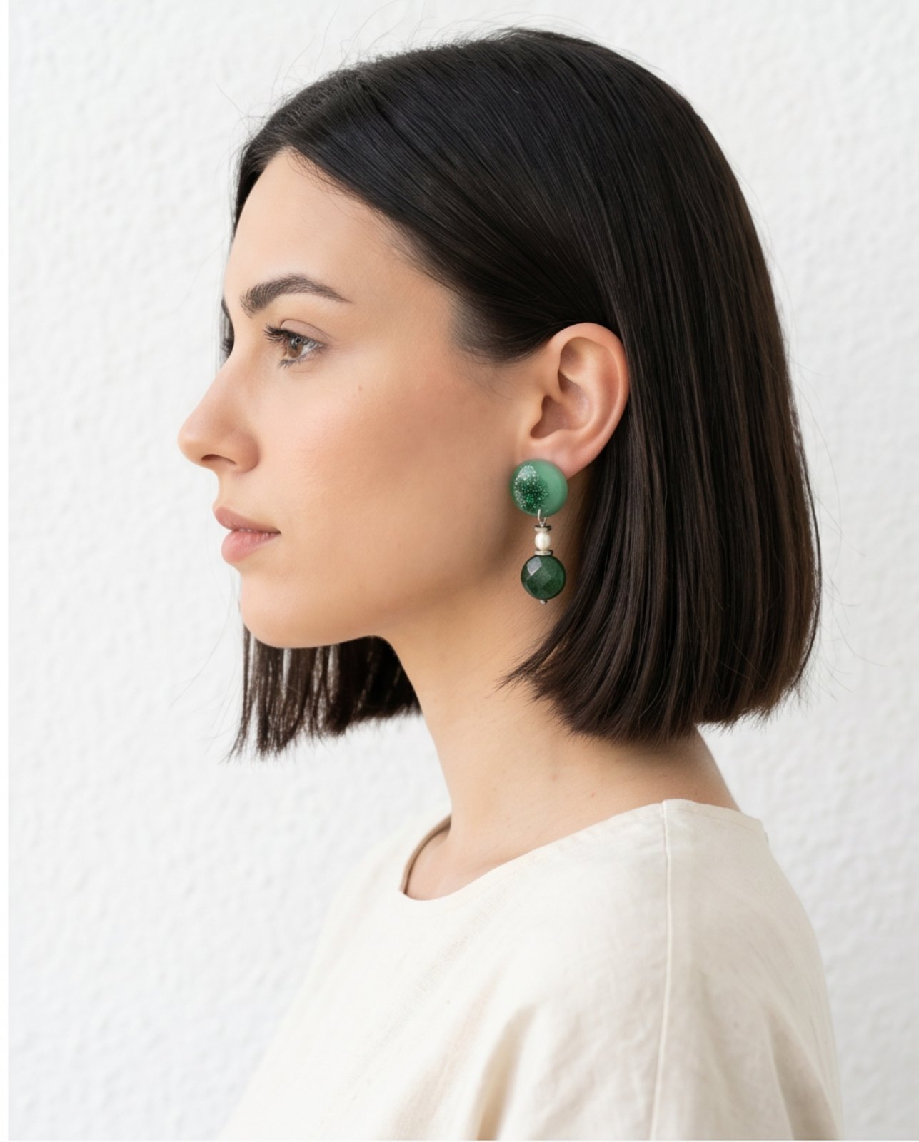 Χειροποίητα Σκουλαρίκια "Emerald Shimmer Drops" από Υγρό Γυαλί, Ανοξείδωτο Ατσάλι, Αβεντουρίνη και Μαργαριτάρια - vasiliki Mihali jewelry - Image 2