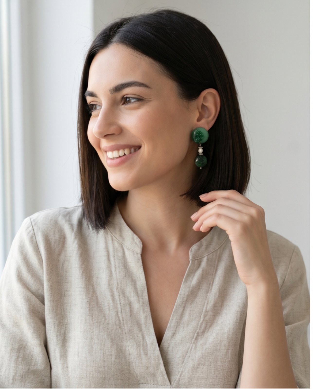 Χειροποίητα Σκουλαρίκια "Emerald Shimmer Drops" από Υγρό Γυαλί, Ανοξείδωτο Ατσάλι, Αβεντουρίνη και Μαργαριτάρια - vasiliki Mihali jewelry - Image 3