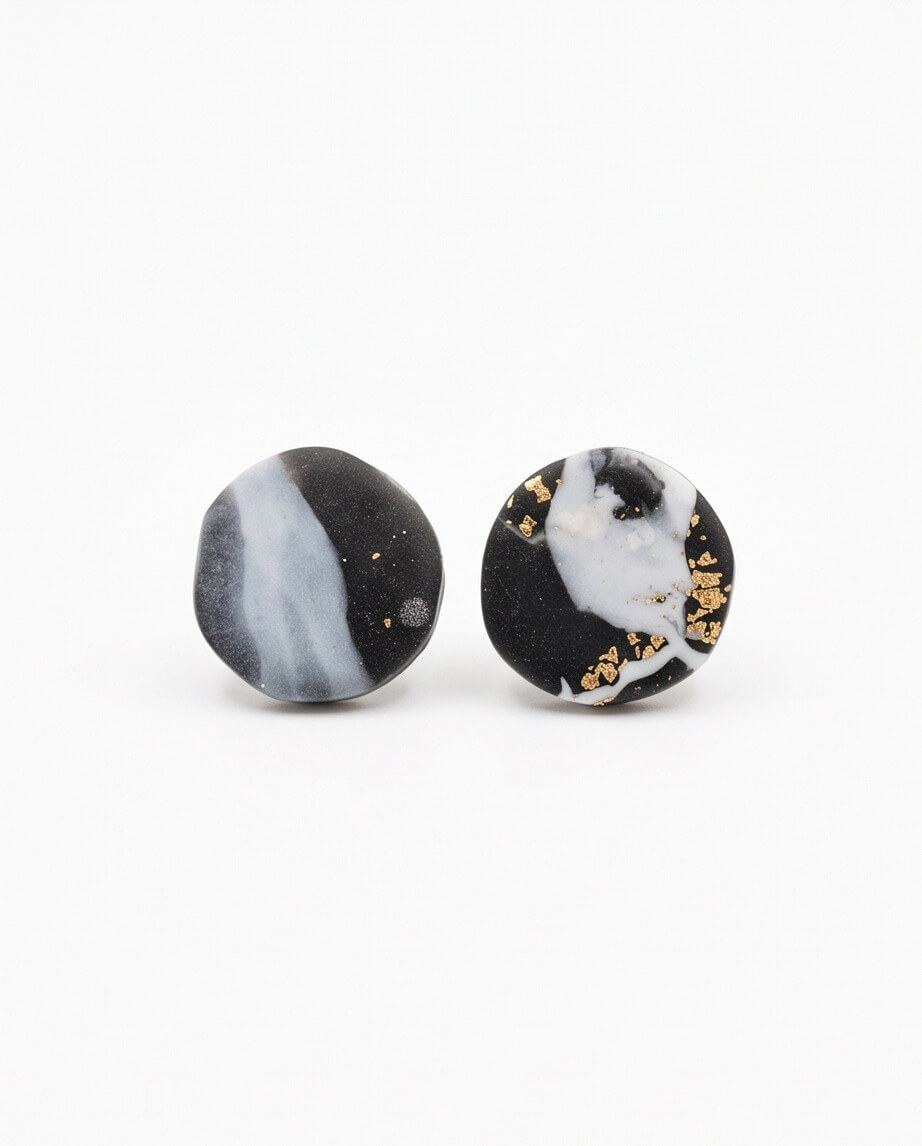 Χειροποίητα Σκουλαρίκια "Monochrome Marble Discs" από Πολυμερικό Πηλό και Ανοξείδωτο Ατσάλι - vasiliki Mihali jewelry
