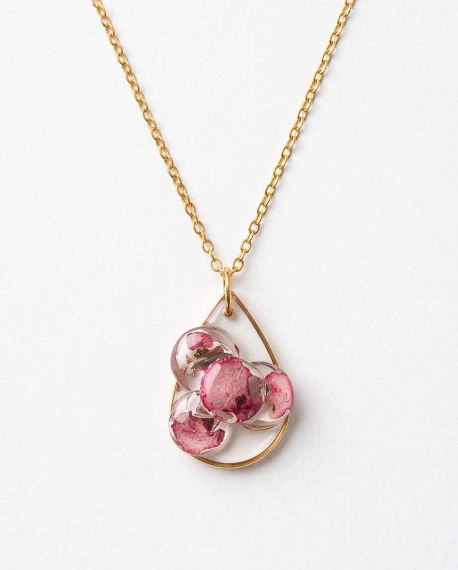 Χειροποίητο Κολιέ "Blushing Petal Teardrop" από Υγρό Γυαλί, Ακρυλικά Χρώματα και Επιχρυσωμένο Ατσάλι - vasiliki Mihali jewelry