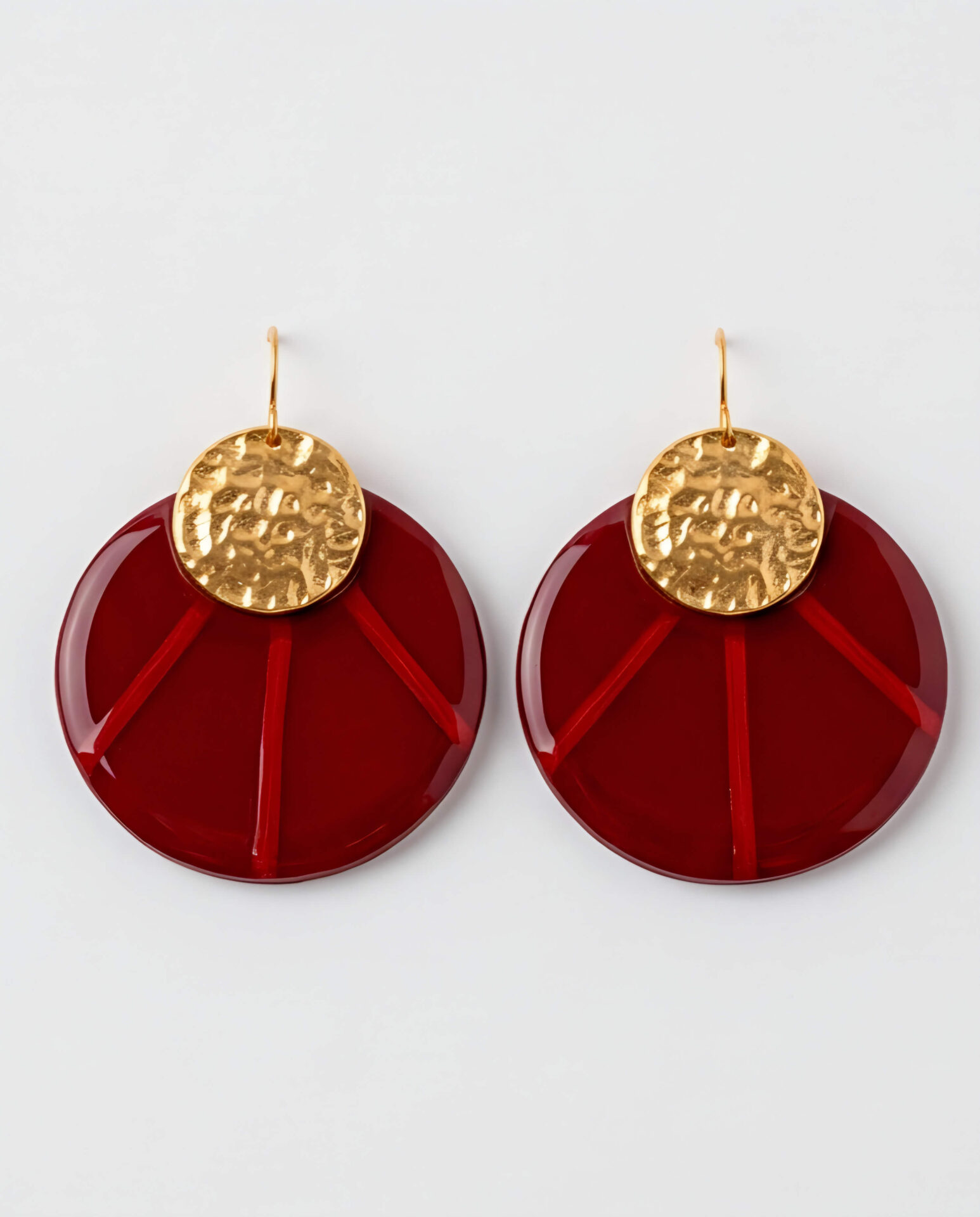 Χειροποίητα Σκουλαρίκια "Burgundy Sunburst Discs" από Πολυμερικό Πηλό, Υγρό Γυαλί και Επιχρυσωμένο Ατσάλι - vasiliki Mihali jewelry