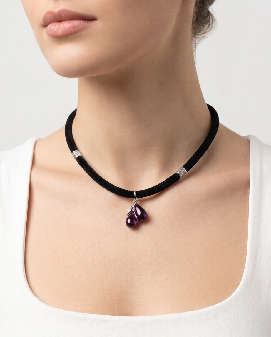 Χειροποίητο Choker "Velvet Plum Heart" από Βελούδινο Κορδόνι, Υγρό Γυαλί και Ανοξείδωτο Ατσάλι - vasiliki Mihali jewelry - Image 2